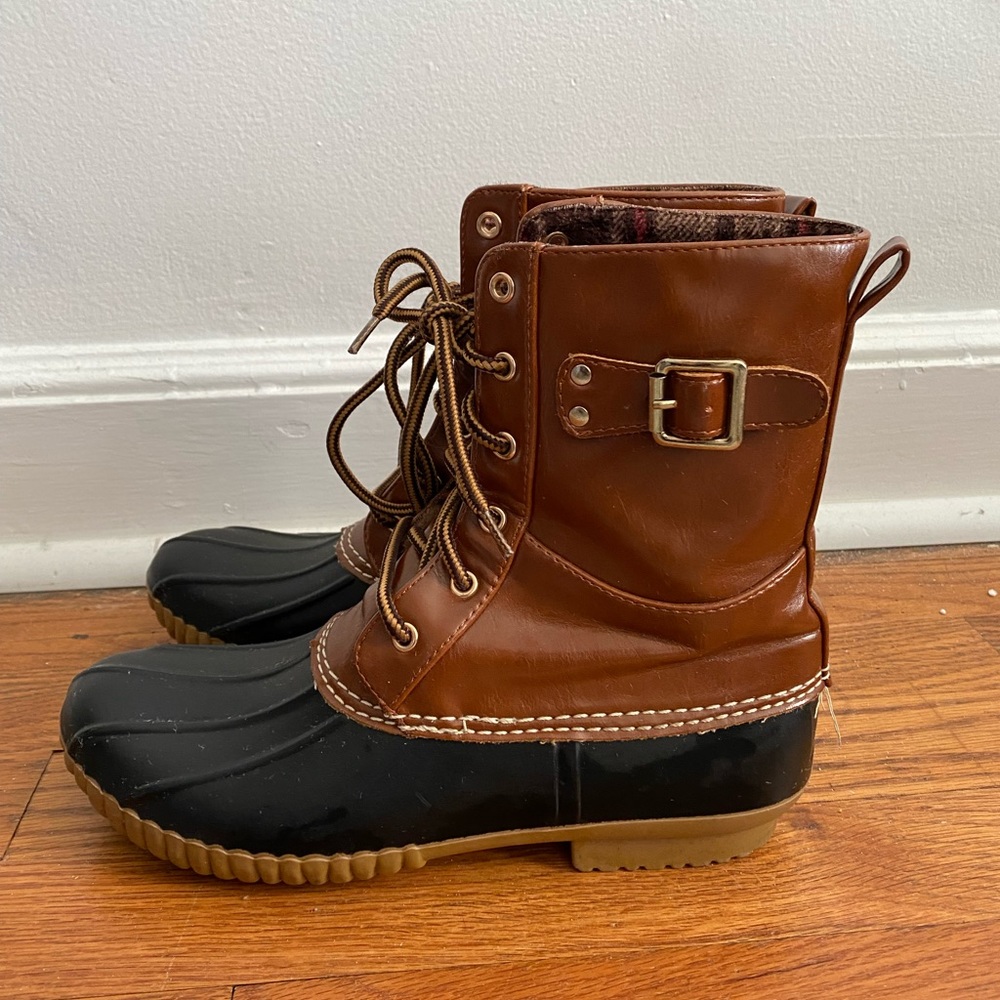 Duck rain boots